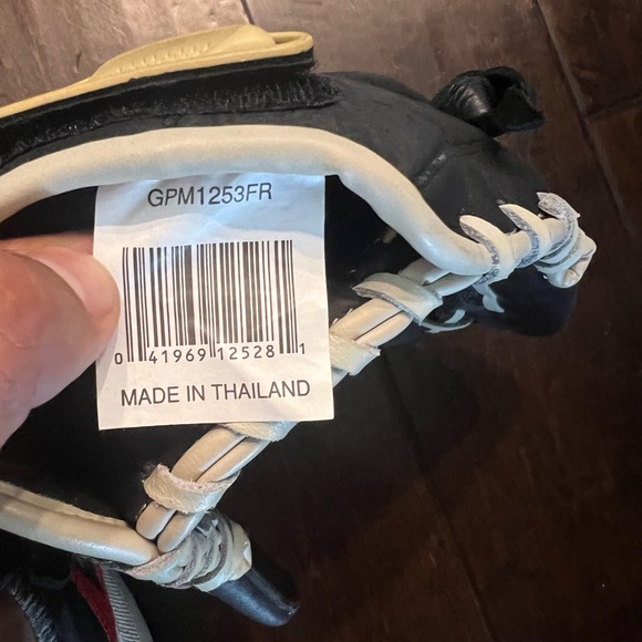 Mizuno baseball glove - Picture 5 of 5